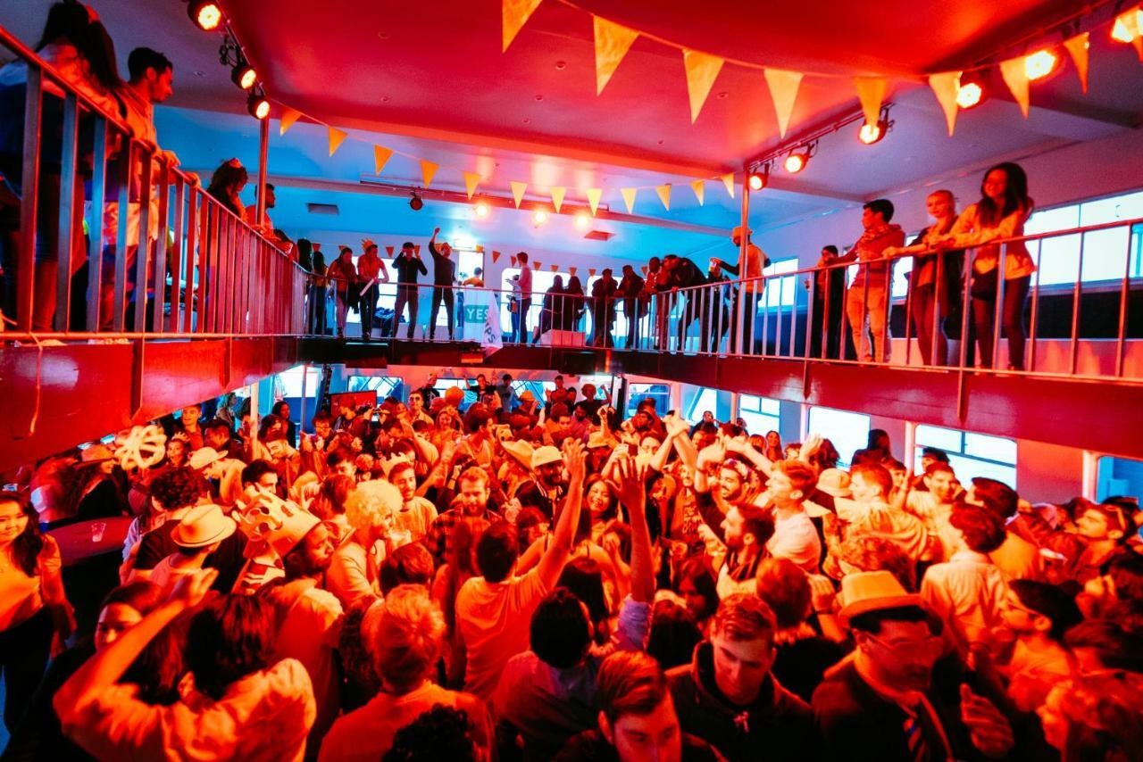 The Esn Kingsday Campsite 阿姆斯特丹 外观 照片